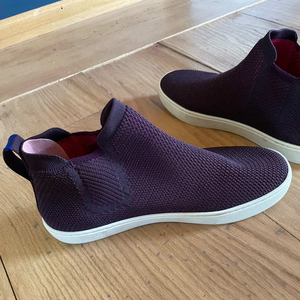 Rothy’s in excellent used condition. Comfortable and washable!